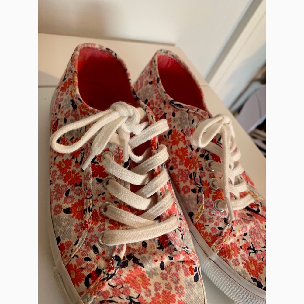 🌼Flower sneakers🌸